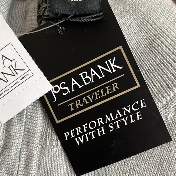 Jos A. Bank Men’s Light Gray Traveler Merino Wool Zip-Up Sweater - Picture 7 of 8